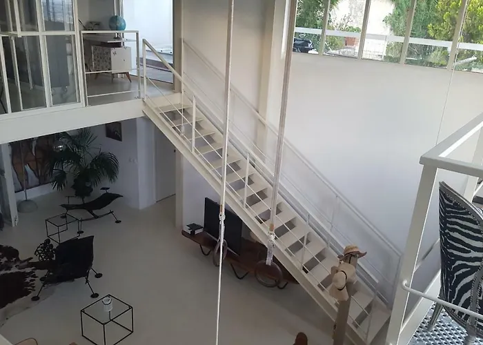 Grand Loft Em33